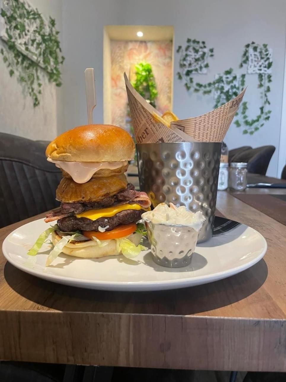 The Brig & Barrel Hotel 버키 외부 사진