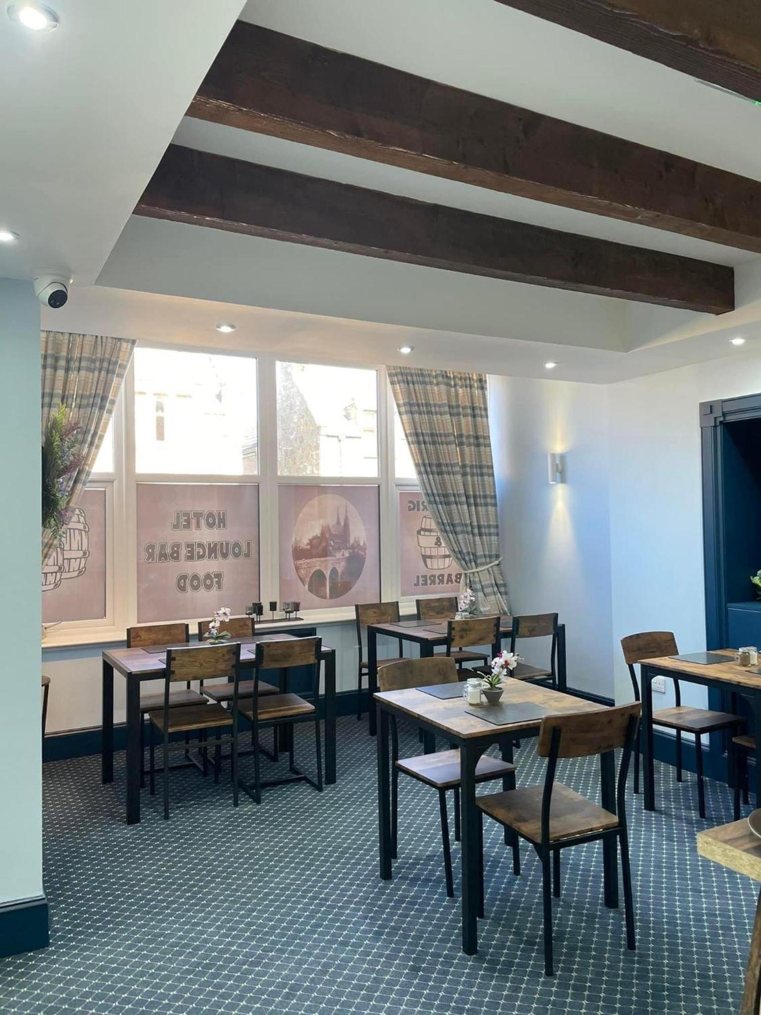 The Brig & Barrel Hotel 버키 외부 사진